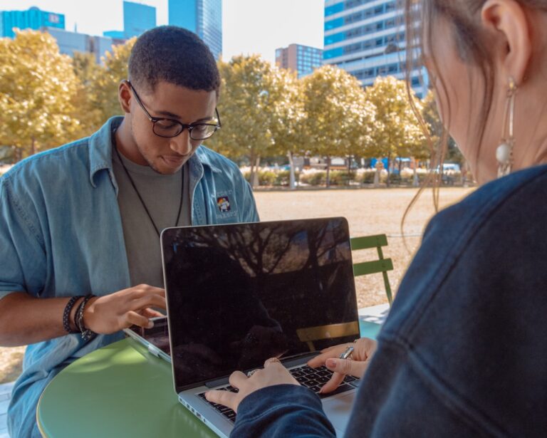 Photo Laptop, Amazon package